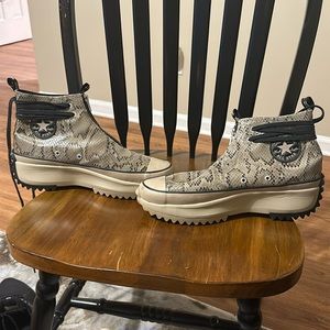 Unisex Converse Size 11 Womens 9.5 Mens